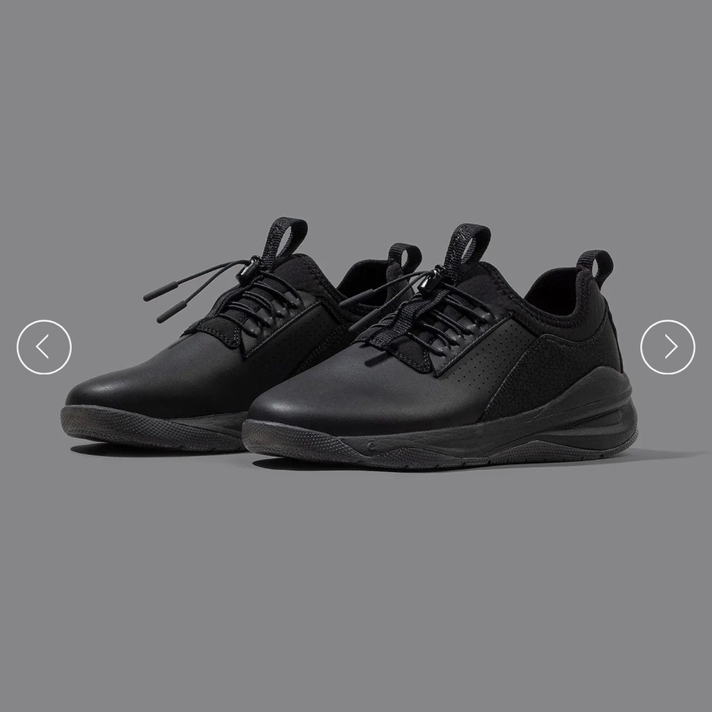 Women’s Clove Healthcare Sneakers